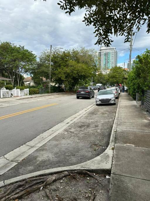 Quiet & Centrally Located House - Private Parking, Laundry And Storage For Luggage Miami Buitenkant foto