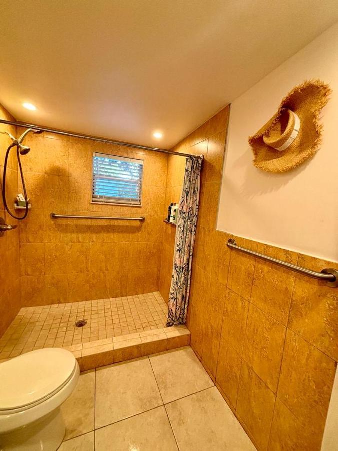 Quiet & Centrally Located House - Private Parking, Laundry And Storage For Luggage Miami Buitenkant foto
