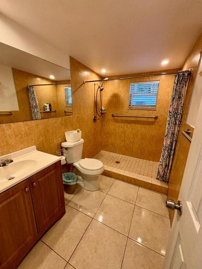 Quiet & Centrally Located House - Private Parking, Laundry And Storage For Luggage Miami Buitenkant foto