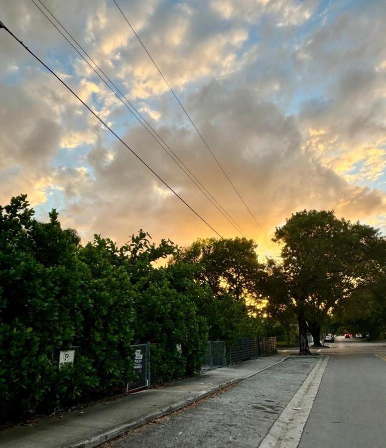 Quiet & Centrally Located House - Private Parking, Laundry And Storage For Luggage Miami Buitenkant foto